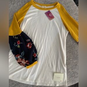 Lovely Melody Yellow and White Raglan Top